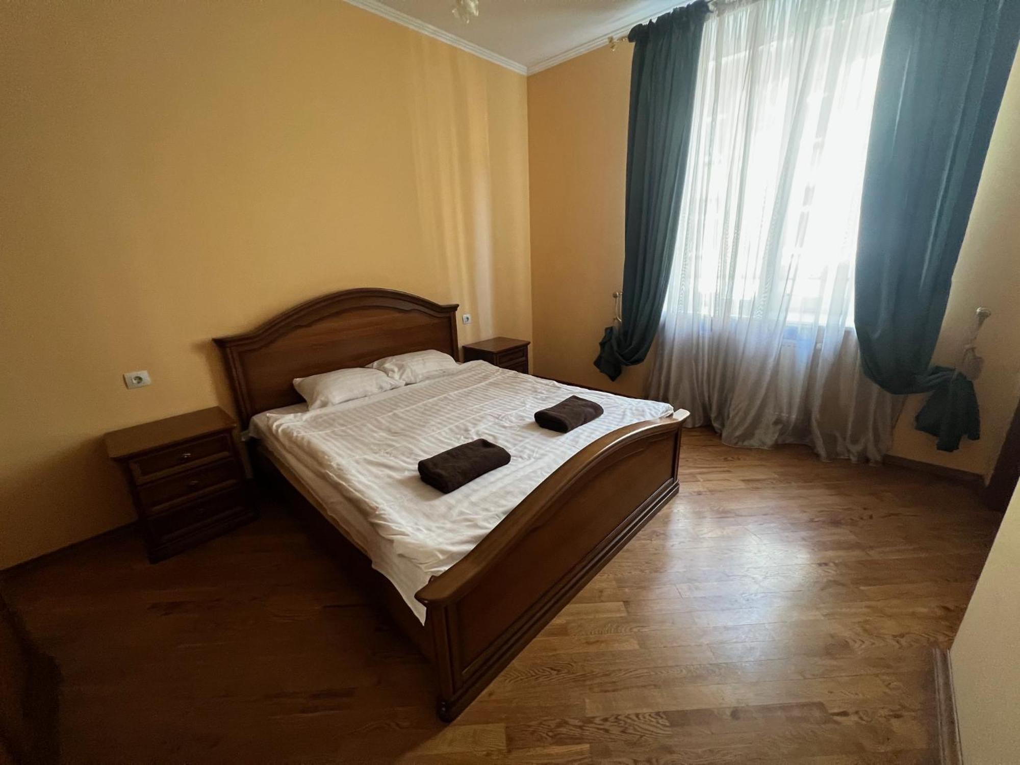 Central House Lviv Exterior photo